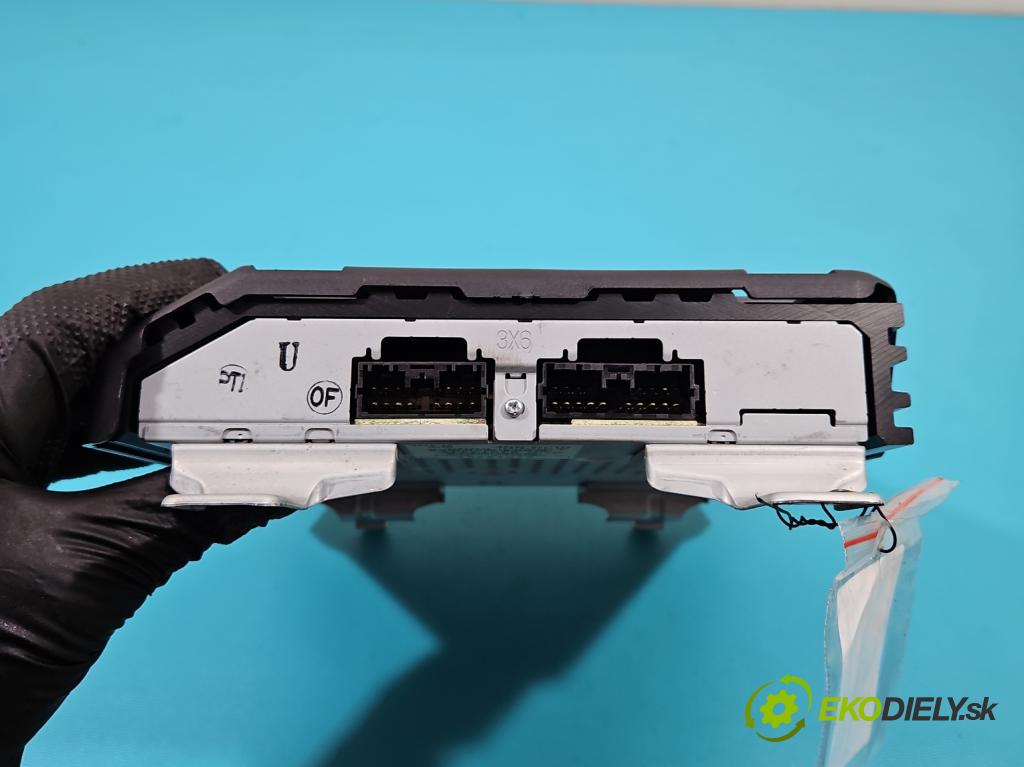 Mitsubishi Outlander II 2006-2013 2.0 DI-D 140 HP manual 103 kW 1968 cm3 5- Zesilovač: 8701A257 (Zosilňovače)