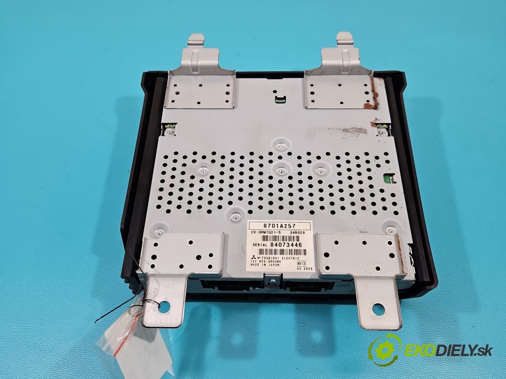 Mitsubishi Outlander II 2006-2013 2.0 DI-D 140 HP manual 103 kW 1968 cm3 5- Zesilovač: 8701A257 (Zosilňovače)