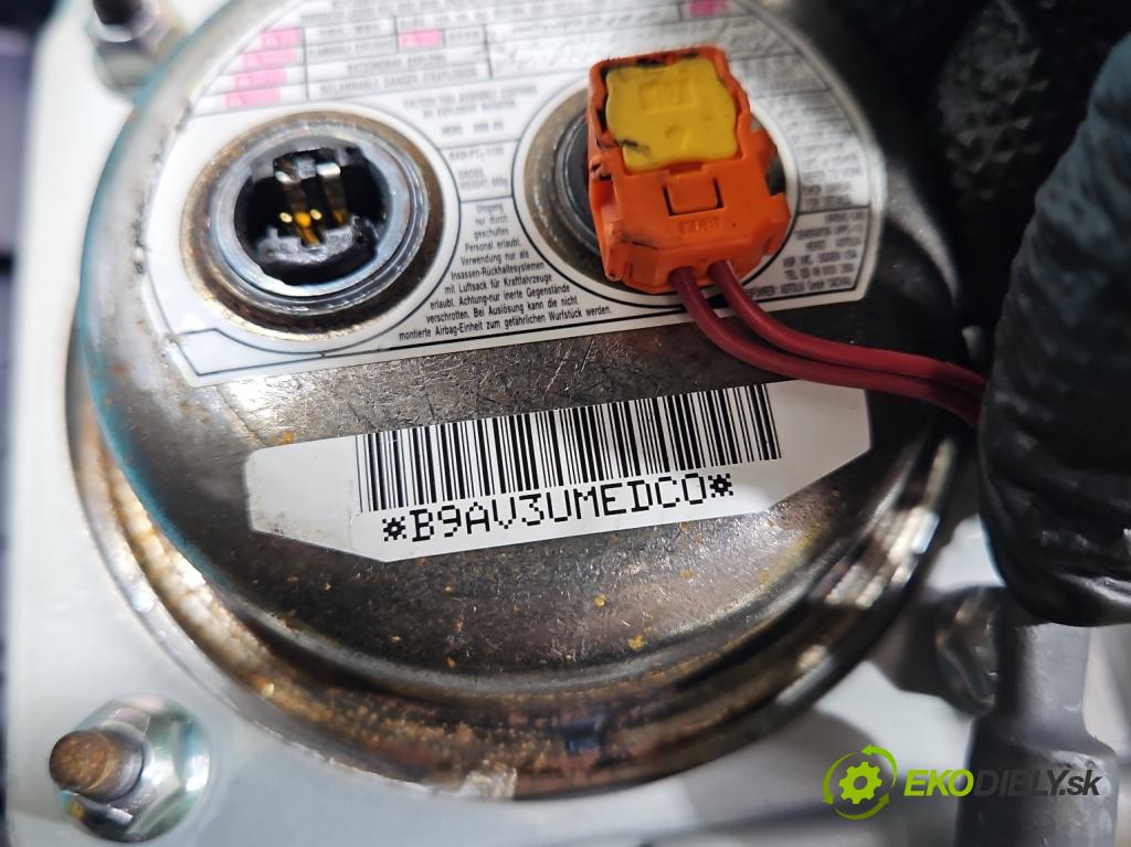 Mitsubishi Outlander II 2006-2013 2.0 DI-D 140 HP manual 103 kW 1968 cm3 5- airbag vzduch: spolujezdce:  (Airbag)