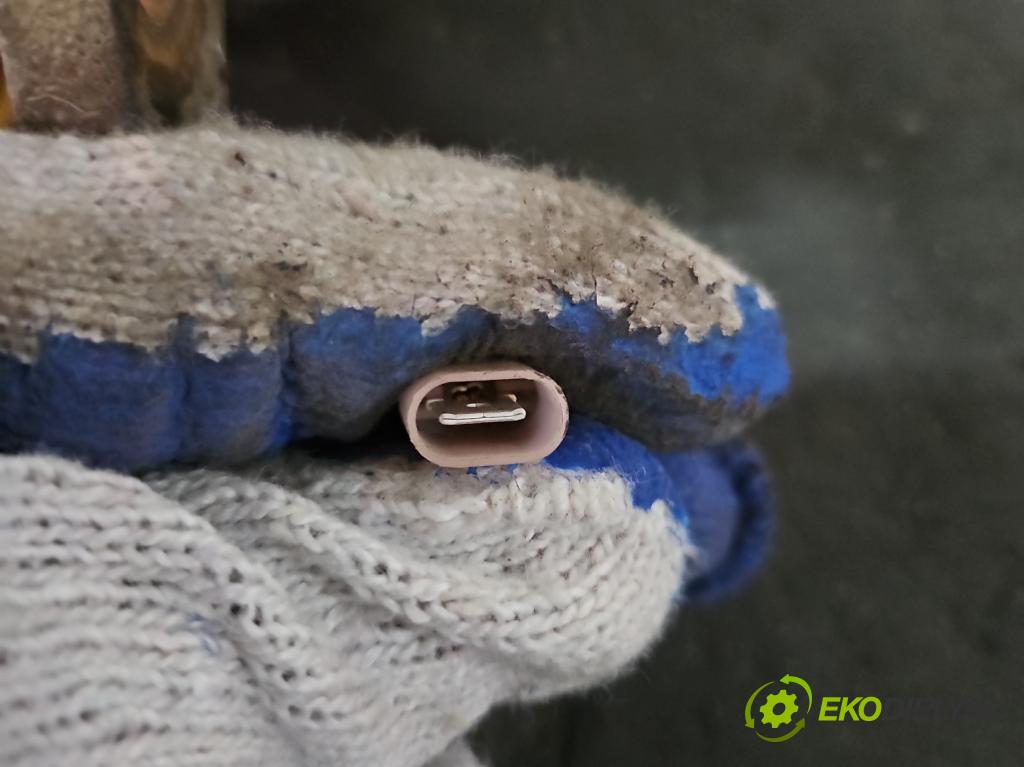 Honda CR-V I 1995-2001 2.0 16V 147 hp manual 108 kW 1973 cm3 5- oko tažné  (Tažná zařízení)