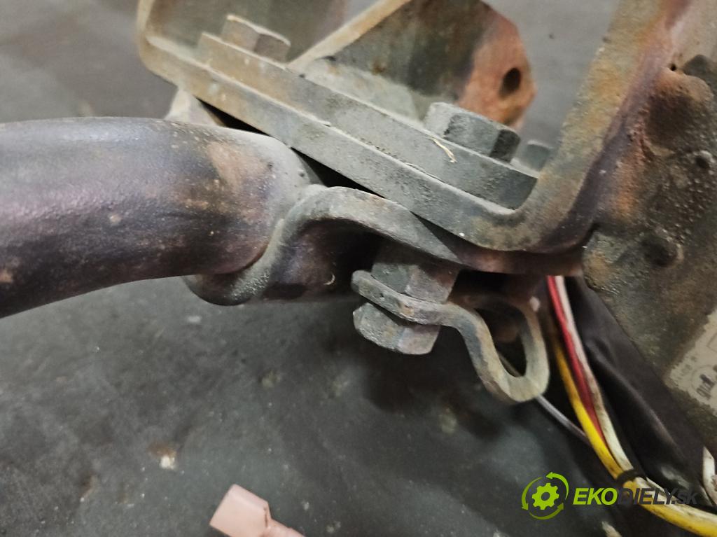 Honda CR-V I 1995-2001 2.0 16V 147 hp manual 108 kW 1973 cm3 5- oko tažné  (Tažná zařízení)