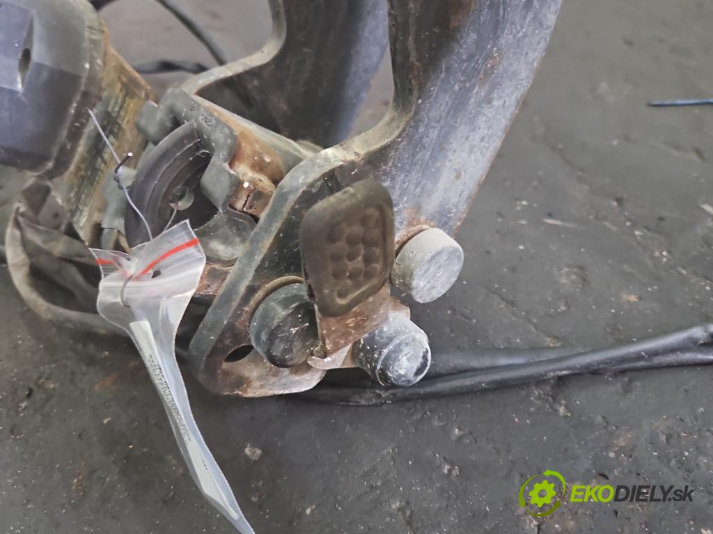 Seat Leon I 1999-2005 1.9 tdi 150 hp manual 110 kW 1896 cm3 5- oko tažné  (Tažná zařízení)