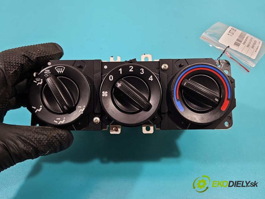 Honda Civic VII 2000-2006 1.4 16V 90 HP manual 66 kW 1396 cm3 3- panel kúrenia 79500-S6D-G022-M1