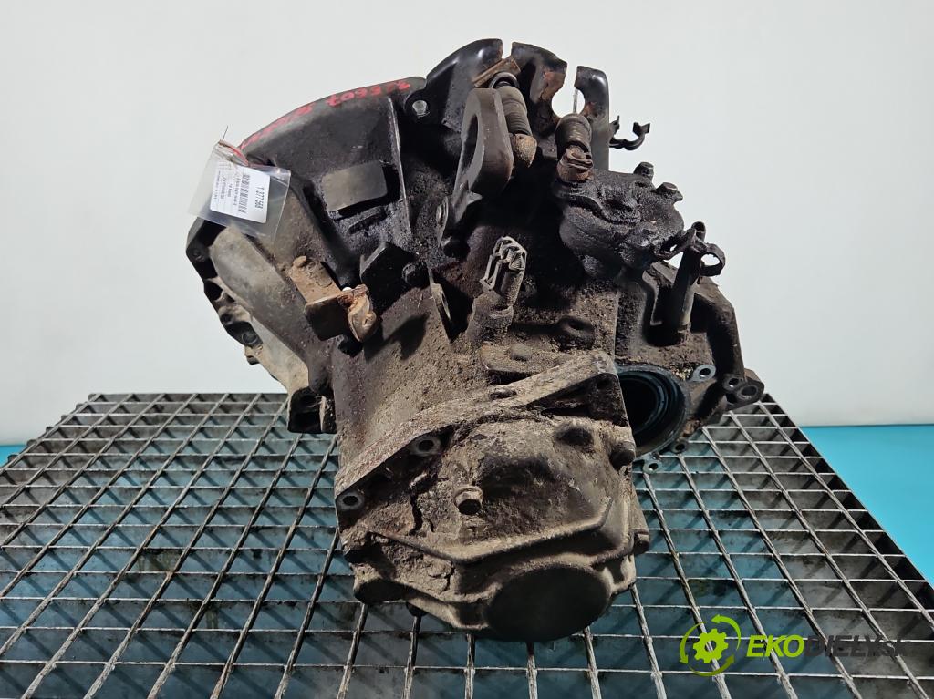Fiat Seicento 0.9 39 HP manual 29 kW 899 cm3 3- prevodovka stupeň,rýchlosť manual