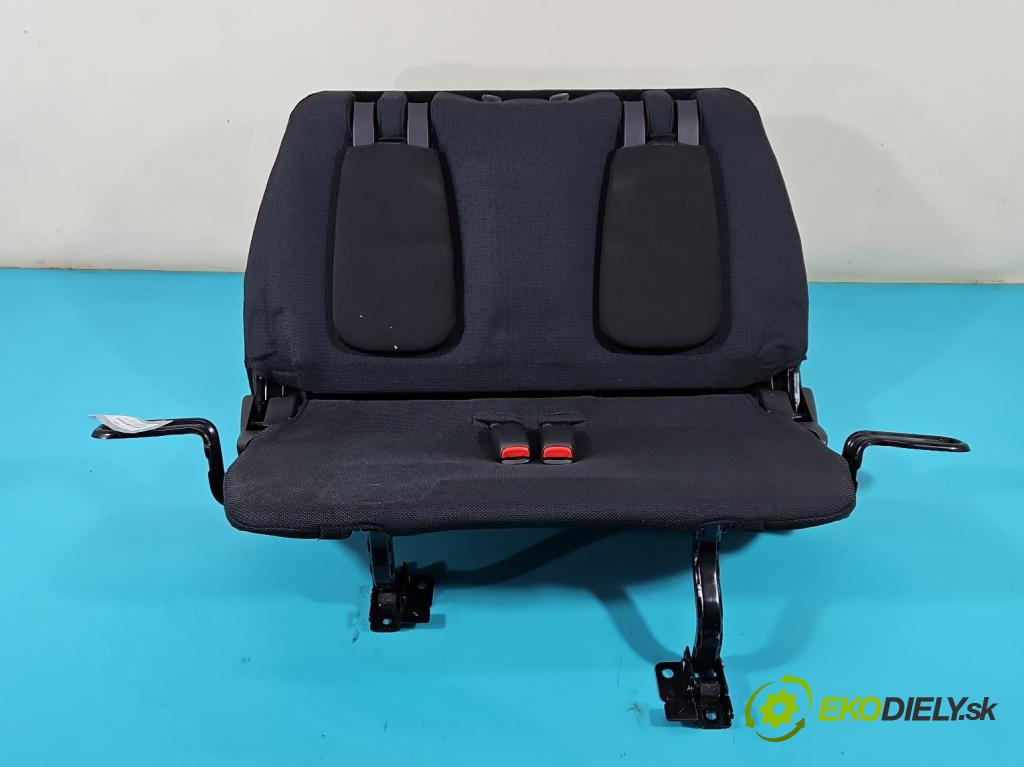 Mitsubishi Outlander II 2006-2013 2.0 DI-D 140 HP manual 103 kW 1968 cm3 5- Pohovka: zadné  (Sedačky, sedadlá)