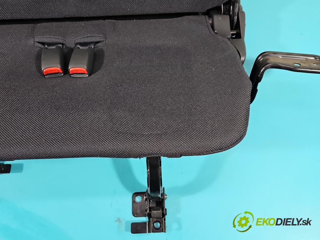 Mitsubishi Outlander II 2006-2013 2.0 DI-D 140 HP manual 103 kW 1968 cm3 5- Pohovka: zadné  (Sedačky, sedadlá)