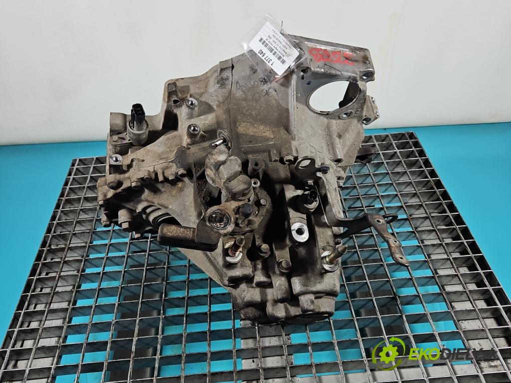 Honda Civic VII 2000-2006 1.4 16V 90 HP manual 66 kW 1396 cm3 3- prevodovka stupeň,rýchlosť manual