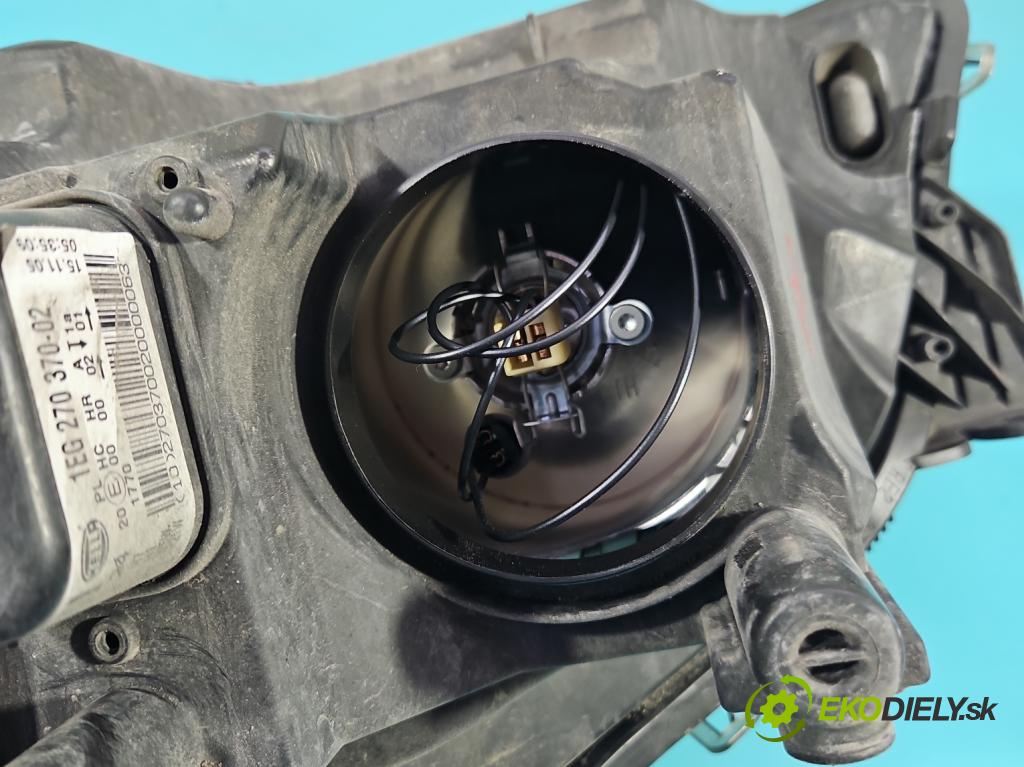 Opel Astra III 2004-2014 1.6 16V 105 HP manual 77 kW 1599 cm3 5- Reflektor: pravý  (Pravé)