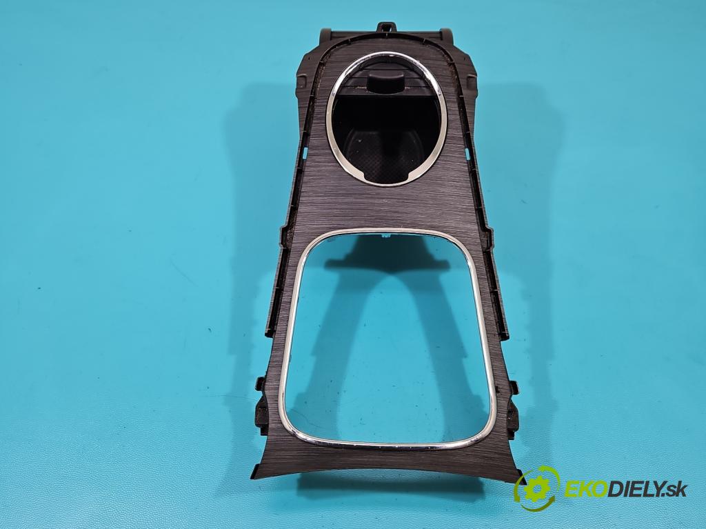 Toyota Avensis III T27 2009-2018 2.0 d4d 126 HP manual 93 kW 1998 cm3 5- Rukojeť: na nápoje: 55625-05020 (Úchyty, držiaky na nápoje)