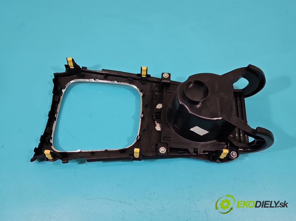 Toyota Avensis III T27 2009-2018 2.0 d4d 126 HP manual 93 kW 1998 cm3 5- Rukojeť: na nápoje: 55625-05020 (Úchyty, držiaky na nápoje)