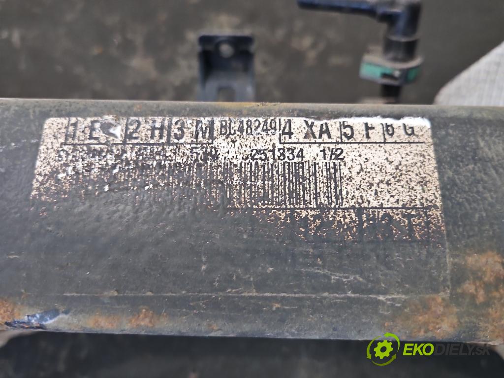 Ford Focus Mk3 2010-2018 1.6 16V 125 hp manual 92 kW 1596 cm3 5- zadní výztuha  (Výztuhy zadní)