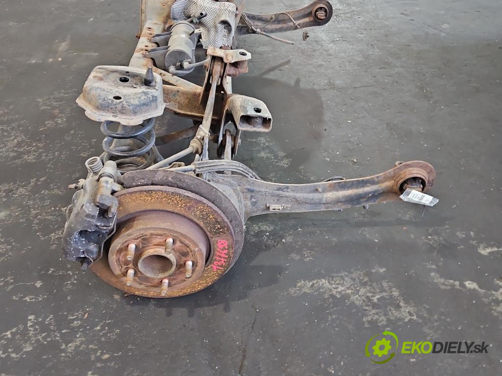 Ford Focus Mk3 2010-2018 1.6 16V 125 hp manual 92 kW 1596 cm3 5- zadní výztuha  (Výztuhy zadní)