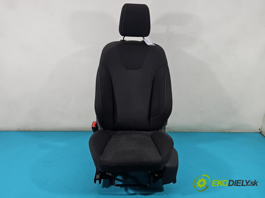 Ford Focus Mk3 2010-2018 1.6 16V 125 HP manual 92 kW 1596 cm3 5- Sedačka ľavý  (Sedačky, sedadlá)