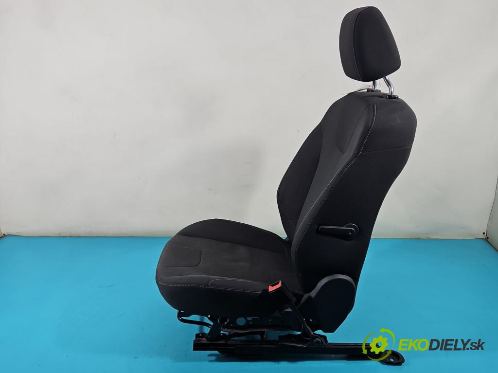 Ford Focus Mk3 2010-2018 1.6 16V 125 HP manual 92 kW 1596 cm3 5- Sedačka pravý  (Sedačky, sedadlá)