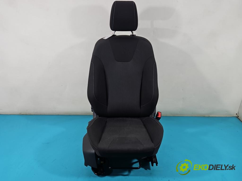 Ford Focus Mk3 2010-2018 1.6 16V 125 HP manual 92 kW 1596 cm3 5- Sedačka pravý  (Sedačky, sedadlá)