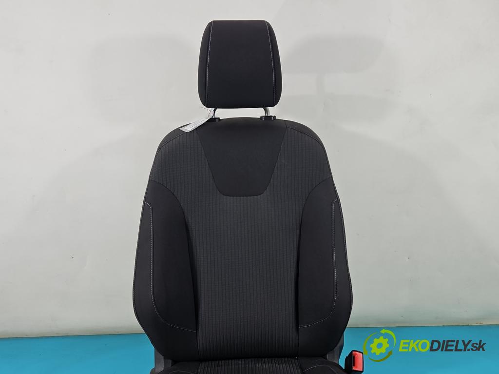 Ford Focus Mk3 2010-2018 1.6 16V 125 HP manual 92 kW 1596 cm3 5- Sedačka pravý  (Sedačky, sedadlá)