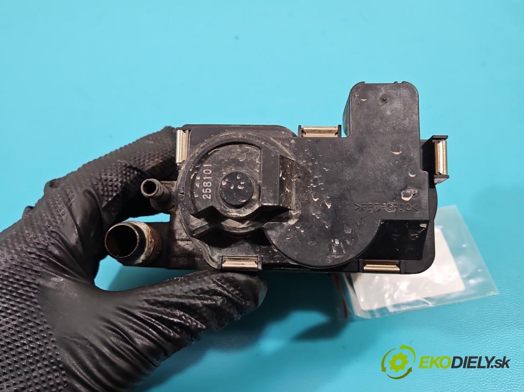 Opel Astra III 2004-2014 1.6 16V 105 HP manual 77 kW 1599 cm3 5- klapka 055352858 (Škrtiace klapky)