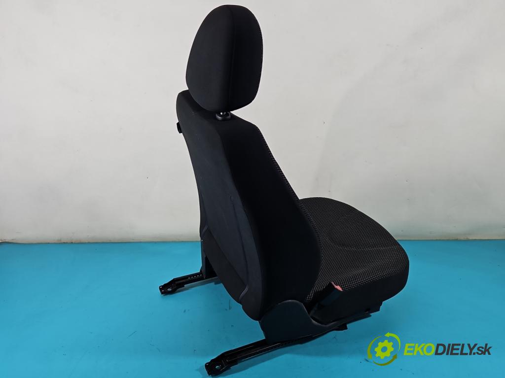 Nissan Micra K12 2003-2010 1.2 16V 80 HP manual 59 kW 1240 cm3 5- Sedačka ľavý  (Sedačky, sedadlá)