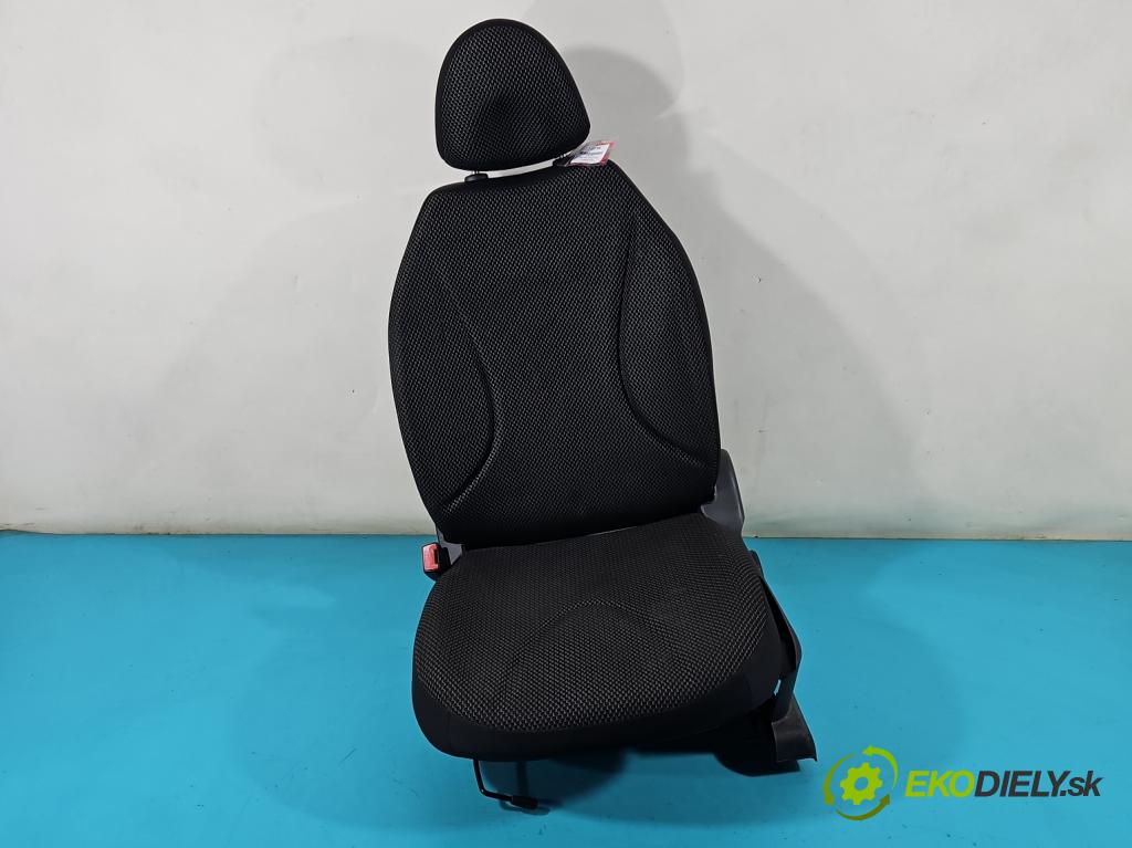 Nissan Micra K12 2003-2010 1.2 16V 80 HP manual 59 kW 1240 cm3 5- Sedačka ľavý  (Sedačky, sedadlá)