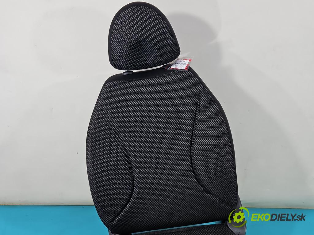 Nissan Micra K12 2003-2010 1.2 16V 80 HP manual 59 kW 1240 cm3 5- Sedačka ľavý  (Sedačky, sedadlá)