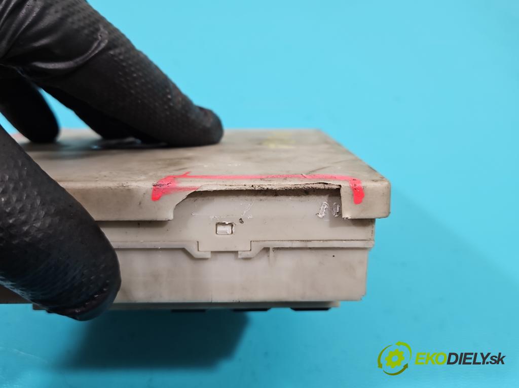 Nissan Micra K12 2003-2010 1.2 16V 80 hp manual 59 kW 1240 cm3 5- skříňka pojistková 284B7AX615 (Pojistkové skříňky)