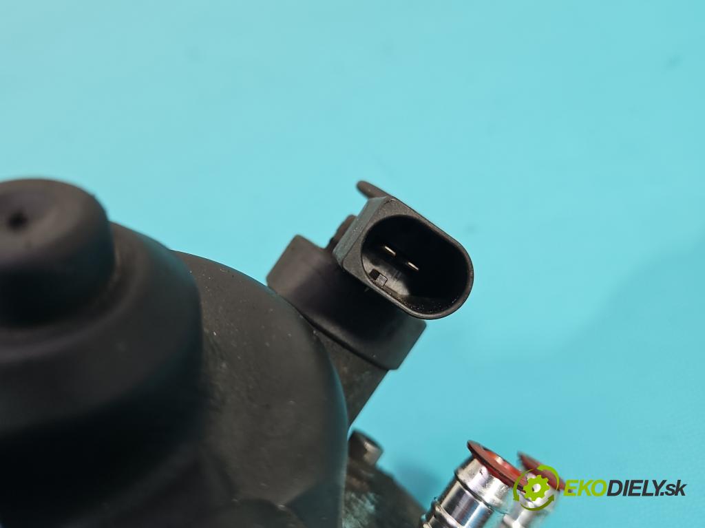 Vw Passat B8 2014 - 2.0 tdi 150 HP automatic 110 kW 1968 cm3 5- čerpadlo vstrekovacia 0445010537 (Vstrekovacie čerpadlá)