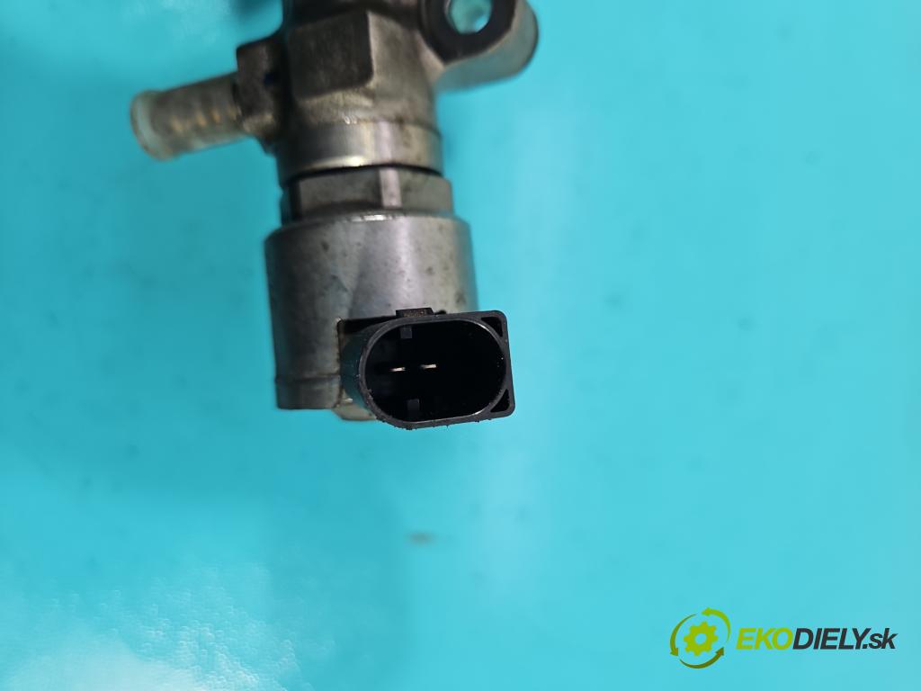 Vw Passat B8 2014 - 2.0 tdi 150 HP automatic 110 kW 1968 cm3 5- lišta vstrekovacia 04L089G (Vstrekovacie lišty)