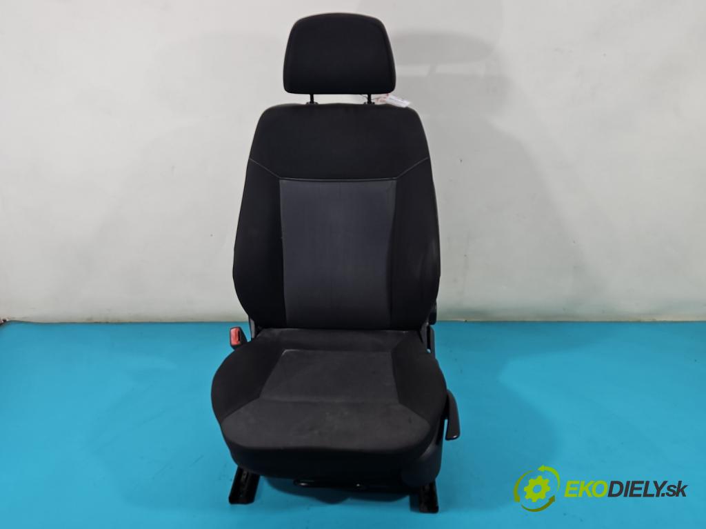 Opel Zafira B 2005-2014 1.9 cdti 150 HP manual 110 kW 1910 cm3 5- Sedačka ľavý  (Sedačky, sedadlá)