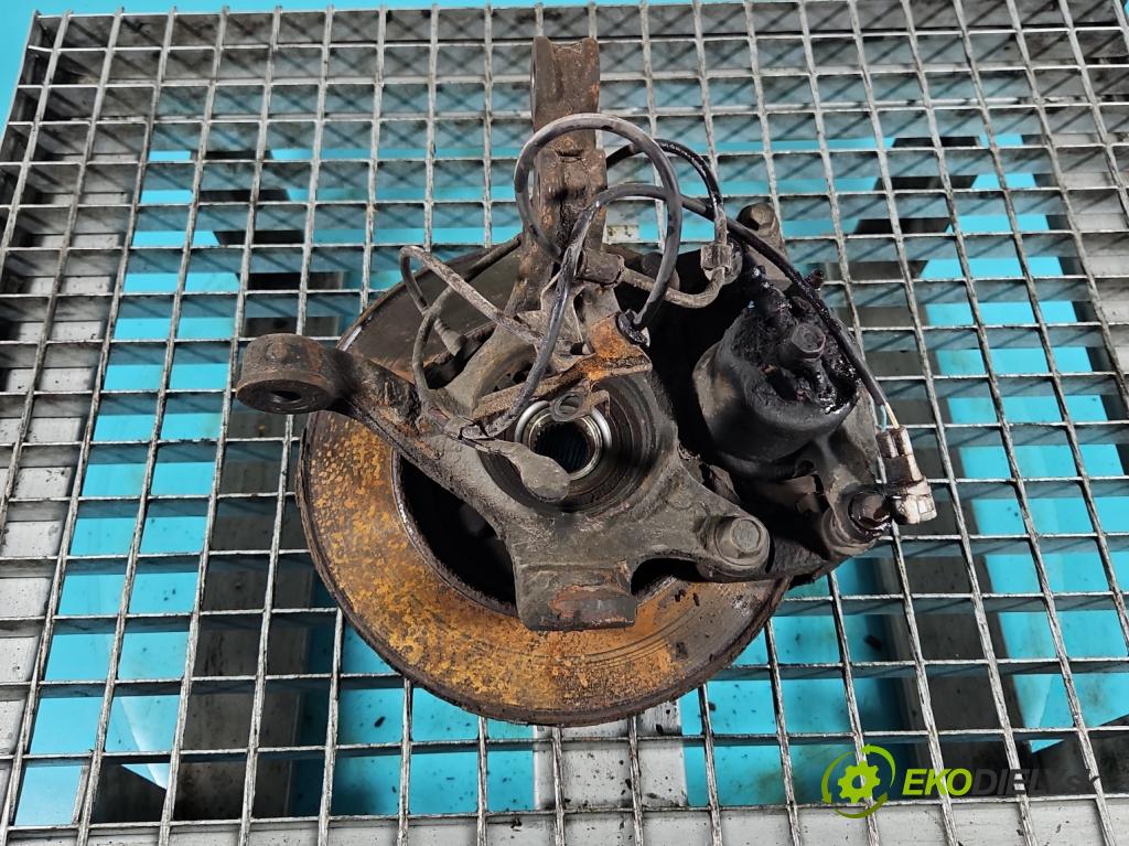 Toyota Yaris II 2005-2011 1.0 vvti 69KM manual 51 kW 998 cm3 5- náboj ľavé  (Náboje)