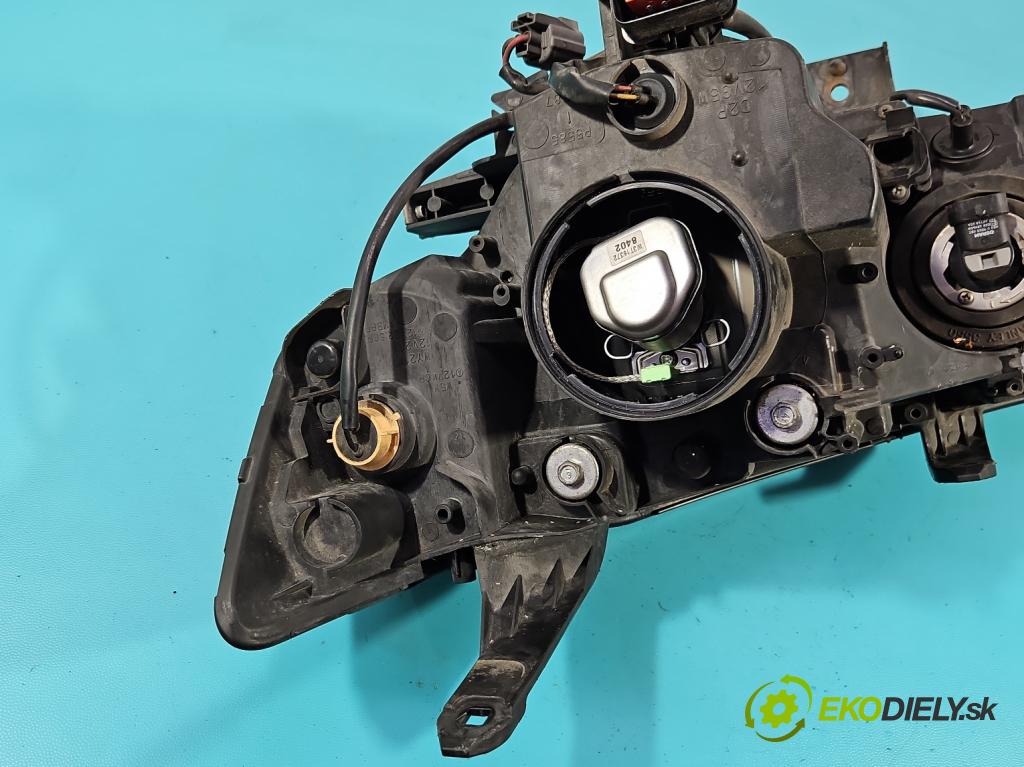 Mitsubishi Outlander II 2006-2013 2.0 DI-D 140 HP manual 103 kW 1968 cm3 5- Reflektor: pravý  (Pravé)