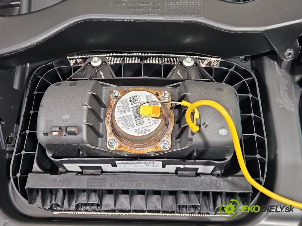 Opel Meriva B 2010-2017 1.4 T 120 HP manual 88 kW 1364 cm3 5- kokpit,pristrojová doska rozdeľovacia