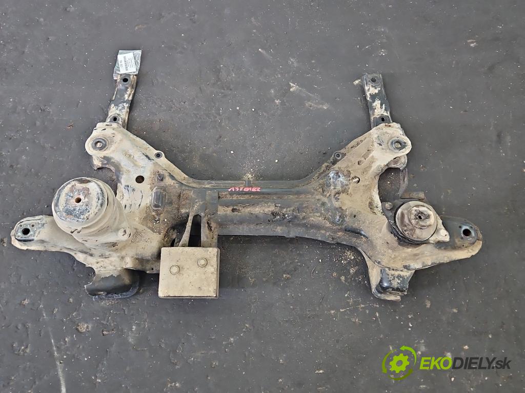 Vw Golf III 1991-1998 1.9 tdi 90 hp manual 66 kW 1896 cm3 5- výztuha motoru 