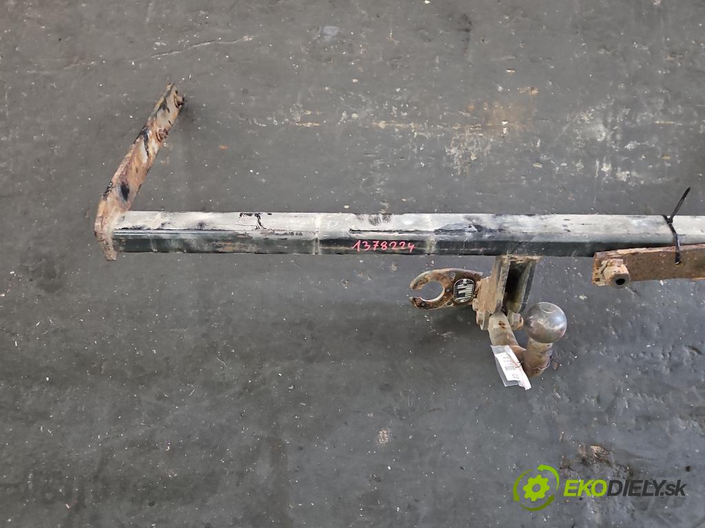 Ford Focus Mk1 1998-2004 1.6 16V 101 hp manual 74 kW 1596 cm3 5- oko tažné  (Tažná zařízení)