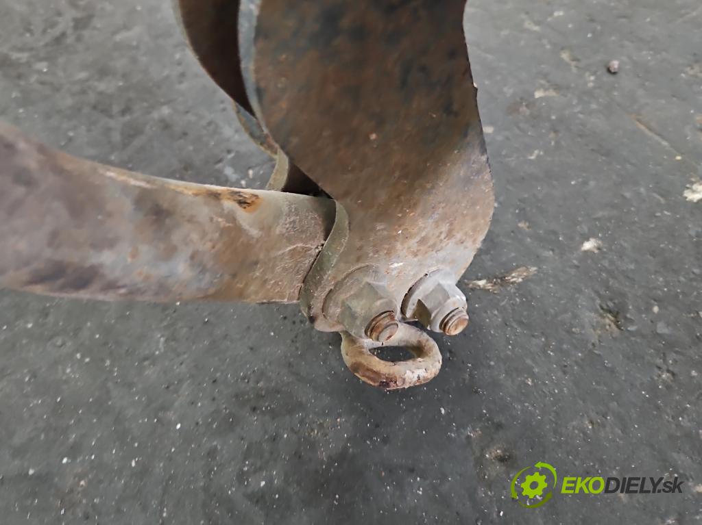 Ford Focus Mk1 1998-2004 1.6 16V 101 hp manual 74 kW 1596 cm3 5- oko tažné  (Tažná zařízení)