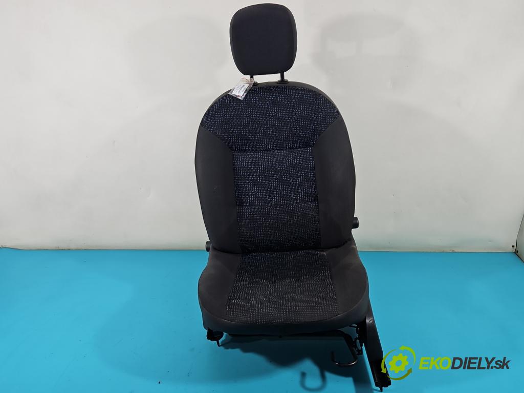 Renault Twingo II 2007-2014 1,2.0 16V 75 HP manual 55 kW 1149 cm3 3- Sedačka ľavý  (Sedačky, sedadlá)