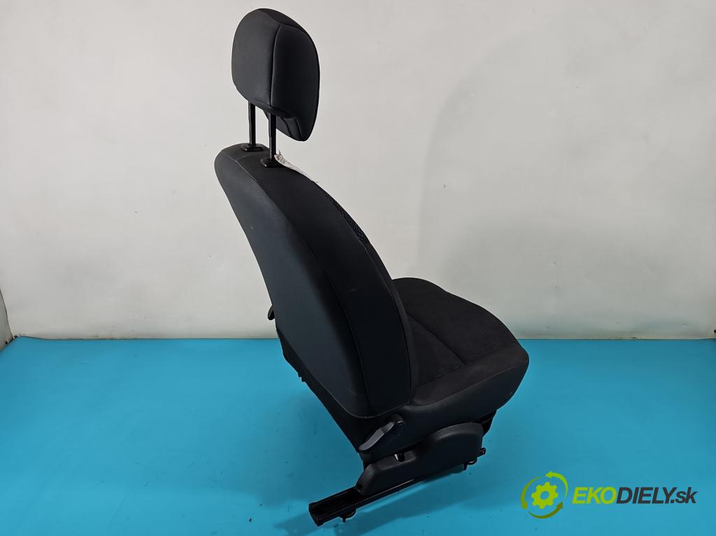 Renault Twingo II 2007-2014 1,2.0 16V 75 HP manual 55 kW 1149 cm3 3- Sedačka ľavý  (Sedačky, sedadlá)