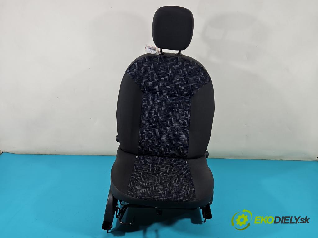 Renault Twingo II 2007-2014 1,2.0 16V 75 HP manual 55 kW 1149 cm3 3- Sedačka pravý  (Sedačky, sedadlá)
