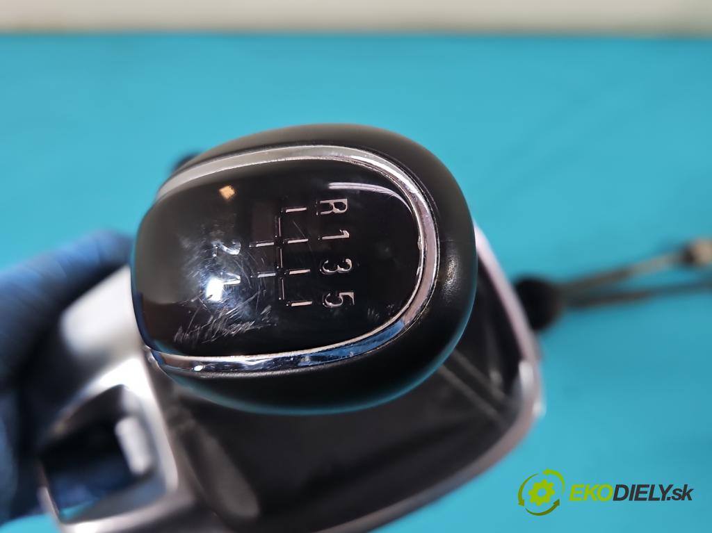 Opel Meriva B 2010-2017 1.4 T 120 HP manual 88 kW 1364 cm3 5- Páka: Změny: stupeň,rýchlosť 8126300250 (Rýchlostné páky / kulisy)