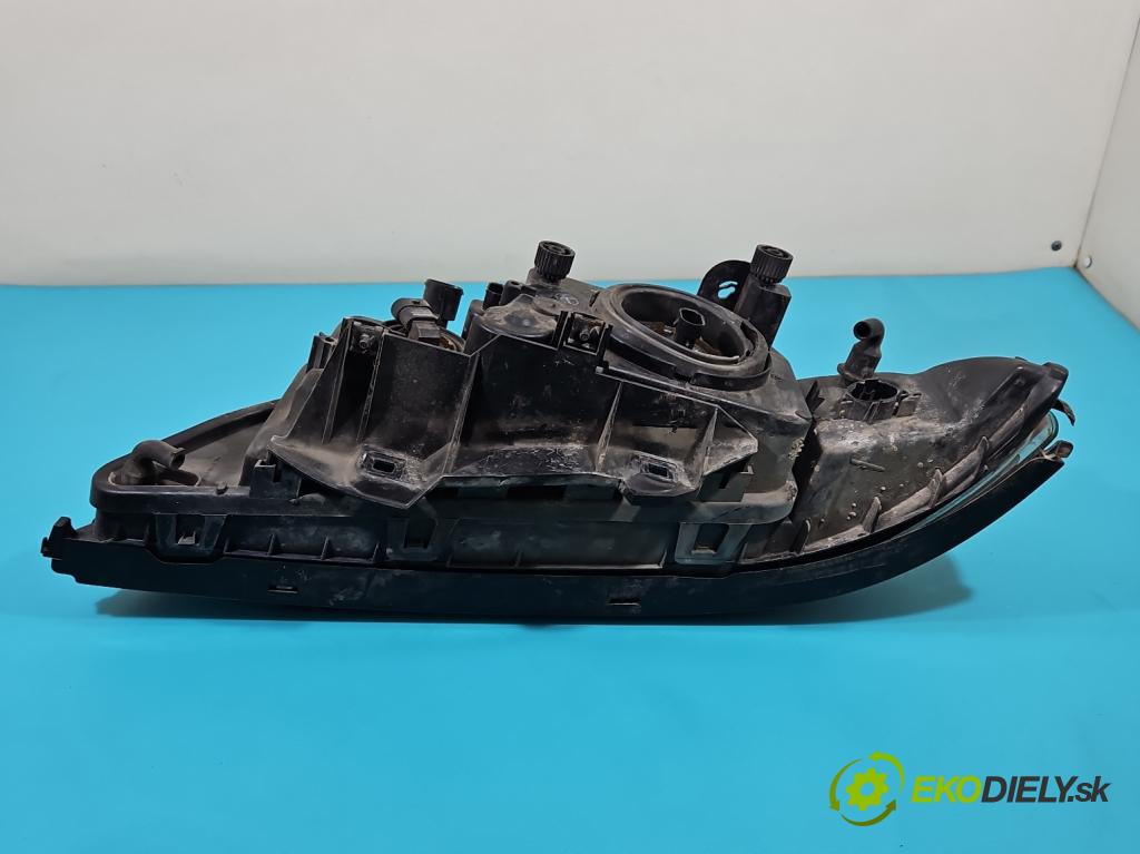 Bmw 5 E39 1996-2003 2.0 R6 150 HP manual 110 kW 1991 cm3 4- Reflektor: pravý  (Pravé)