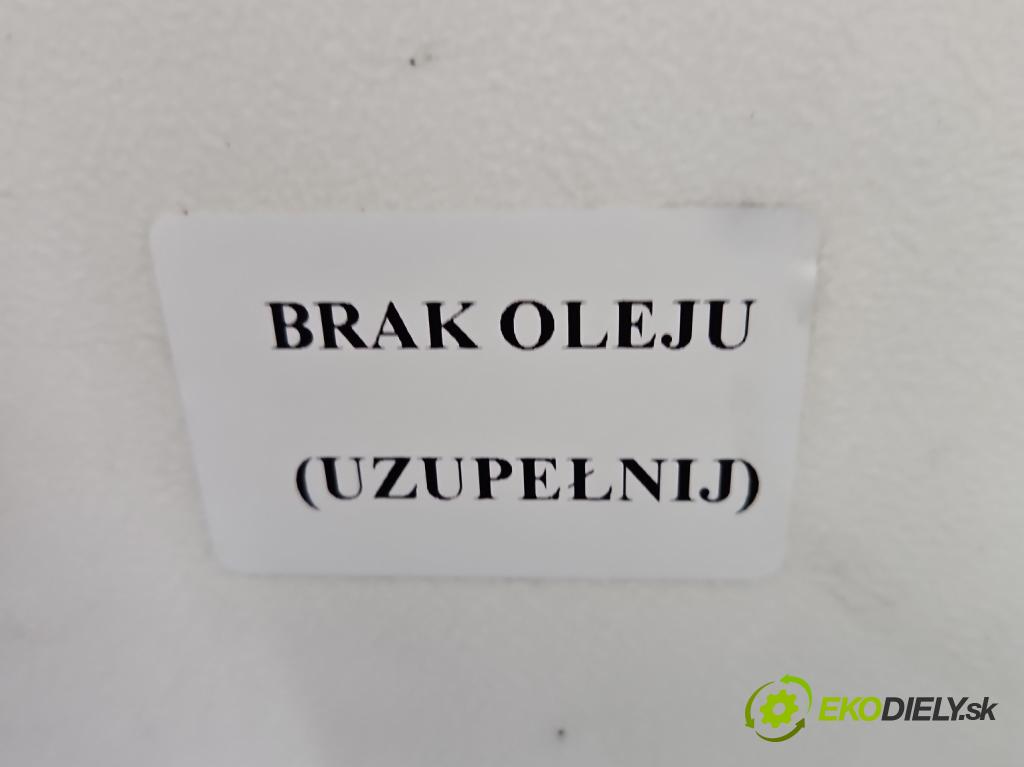Nissan Serena 2.3d 75 HP manual 55 kW 2283 cm3 5- Most: zadní: