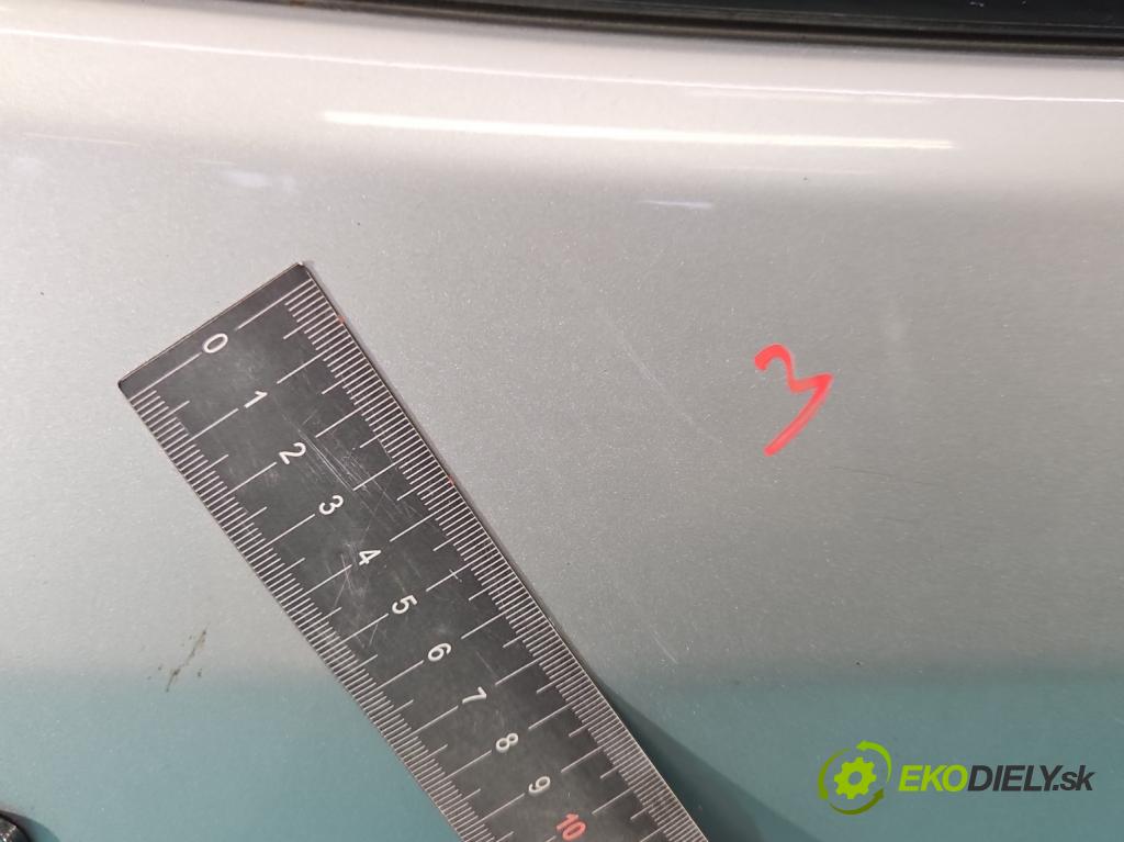 Dacia Sandero II 2012-2020 1.0 12V SCe 73 hp manual 54 kW 999 cm3 5- zadní kufrové dveře  (Zadní kapoty)