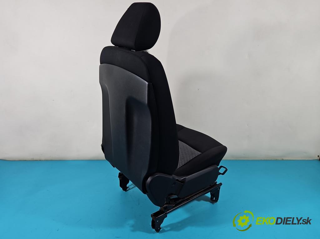 Mercedes A W169 2004-2012 1.5 95 HP manual 70 kW 1498 cm3 5- Sedačka ľavý  (Sedačky, sedadlá)