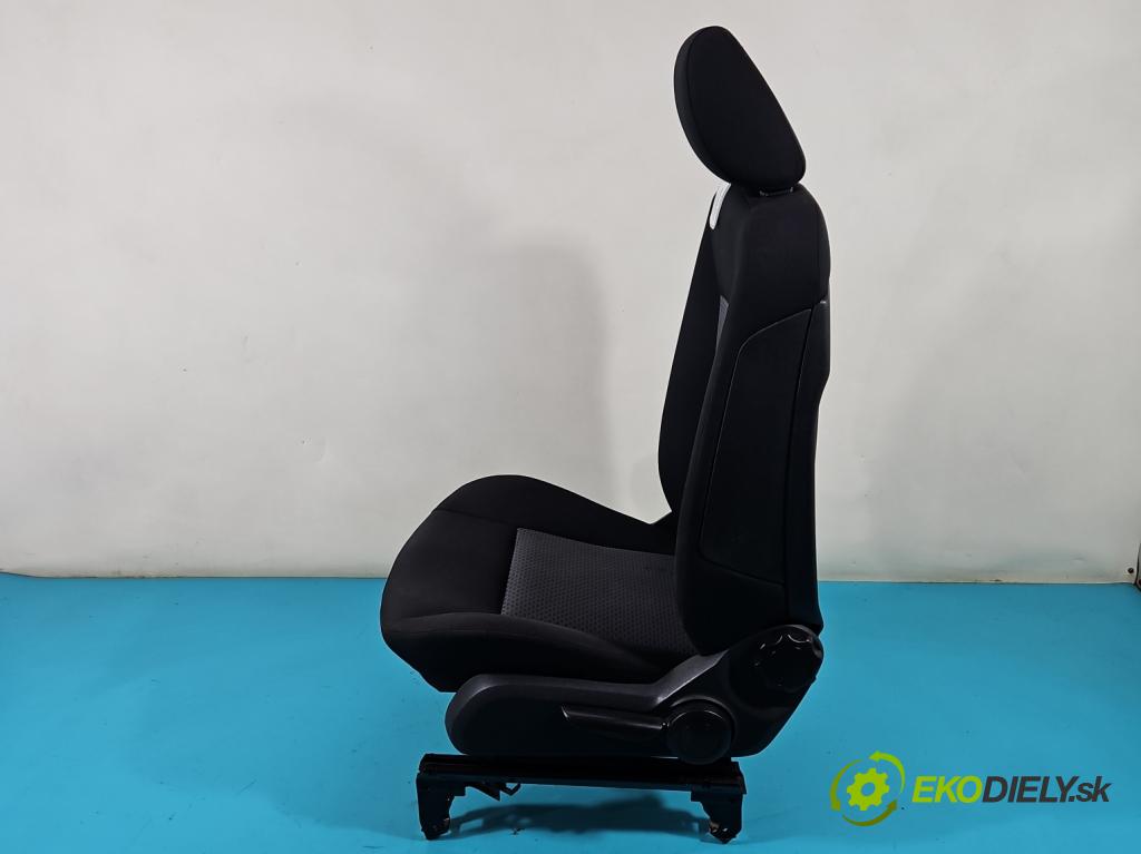 Mercedes A W169 2004-2012 1.5 95 HP manual 70 kW 1498 cm3 5- Sedačka ľavý  (Sedačky, sedadlá)