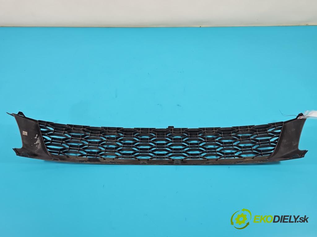 Dacia Sandero II 2012-2020 1.0 12V SCe 73 hp manual 54 kW 999 cm3 5- Zaślepka: mřížka: nárazníku medián: 622544275R