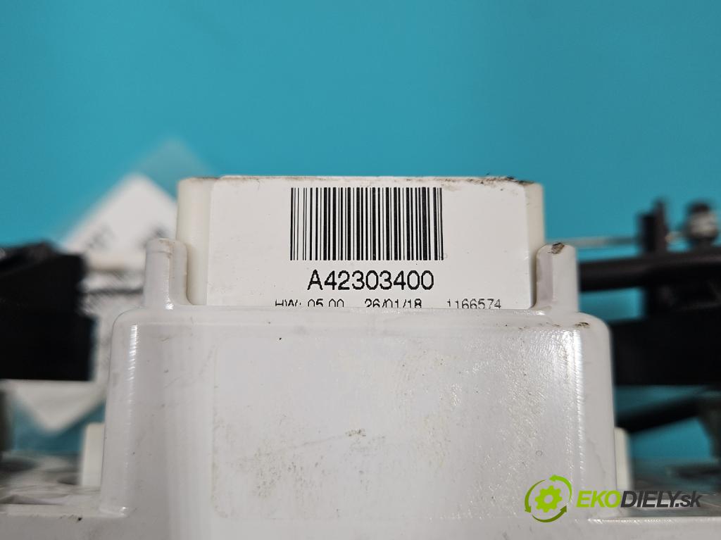 Dacia Sandero II 2012-2020 1.0 12V SCe: 73 HP manual 54 kW 999 cm3 5- panel kúrenia A42303400