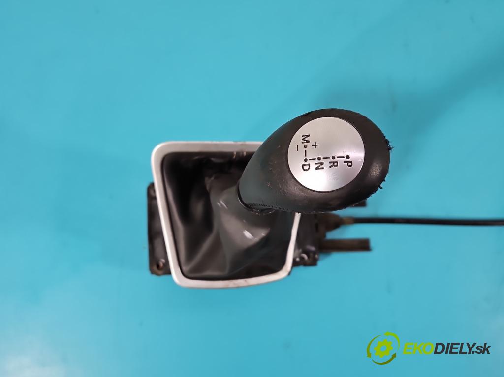 Renault Espace IV 2003-2014 2.0 dci 173KM automatic 127 kW 1995 cm3 5- Páka: Změny: stupeň,rýchlosť 8200528595 (Rýchlostné páky / kulisy)