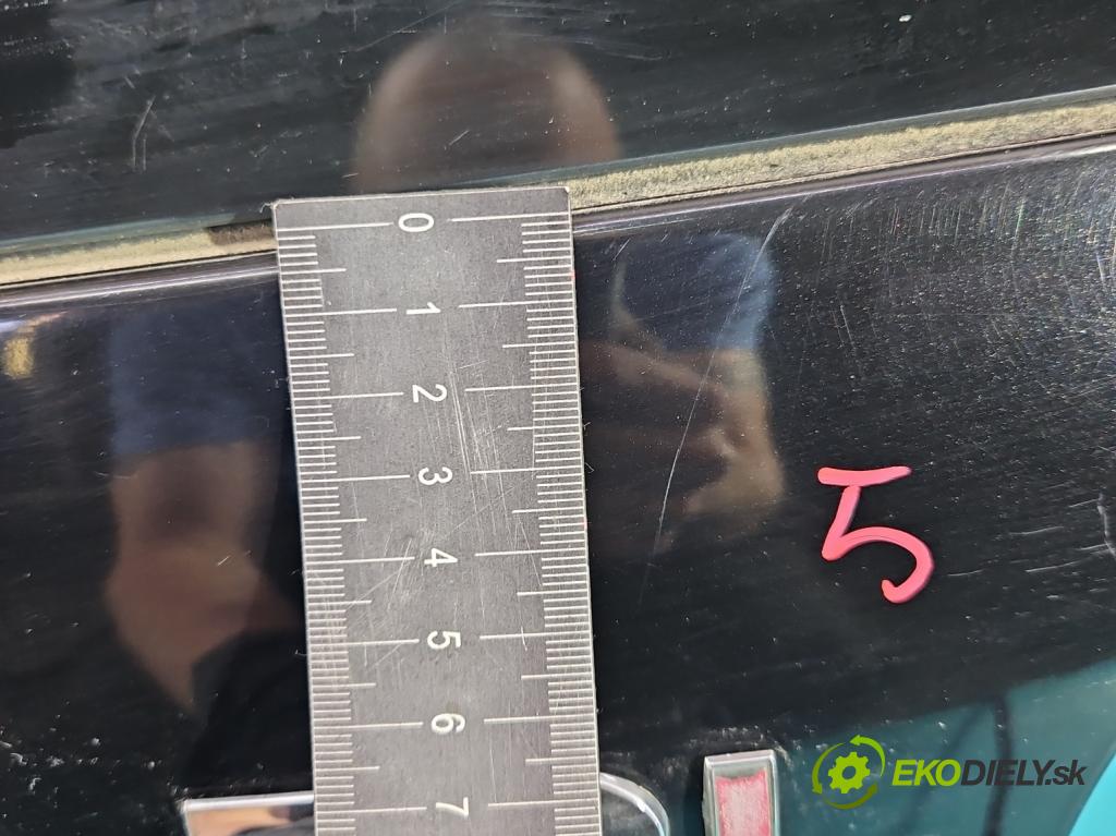 Vw Golf IV 1997-2003 1.9 tdi 101 HP manual 74 kW 1896 cm3 5- zadna kufor  (Zadné kapoty)