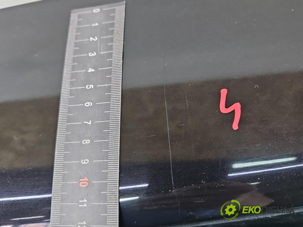 Vw Golf IV 1997-2003 1.9 tdi 101 HP manual 74 kW 1896 cm3 5- zadna kufor  (Zadné kapoty)