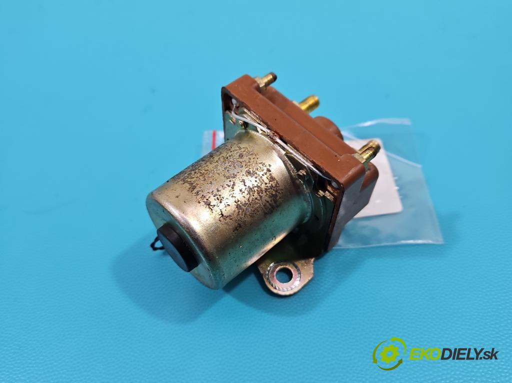 ANAIG Brisk ANJ2000DZK 0.0b: 3 HP automatic 2,5 kW  2- Relé: ostatné