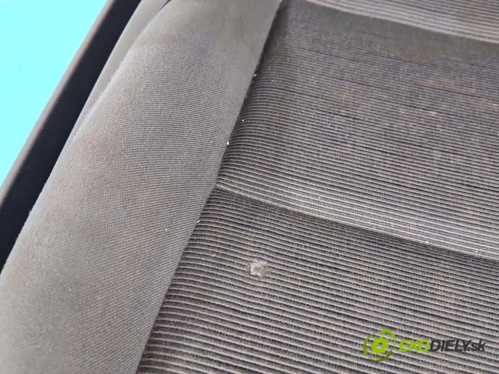 Vw Golf plus 1.9 tdi 105 HP manual 77 kW 1896 cm3 5- Sedačka pravý  (Sedačky, sedadlá)